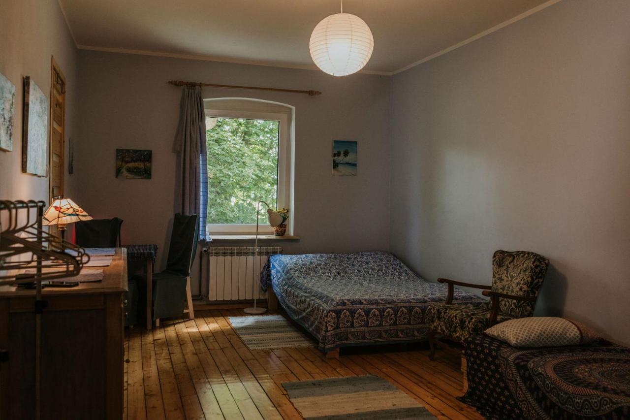 Stara Szkola Nad Jeziorem Czarne  Exterior photo